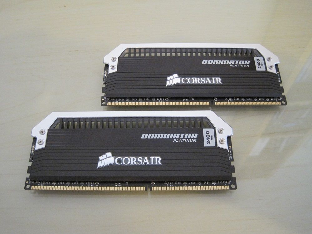 メモリー corsair DOMINATOR PLATINUM DDR3 16GB DOMINATOR® PLATINUM RGB 16GB (2 x 8GB) DDR4 DRAM 3600MHz C18